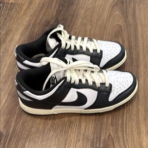 Nike Dunk Low Premium- Women’s Nike Low-Top Sneakers